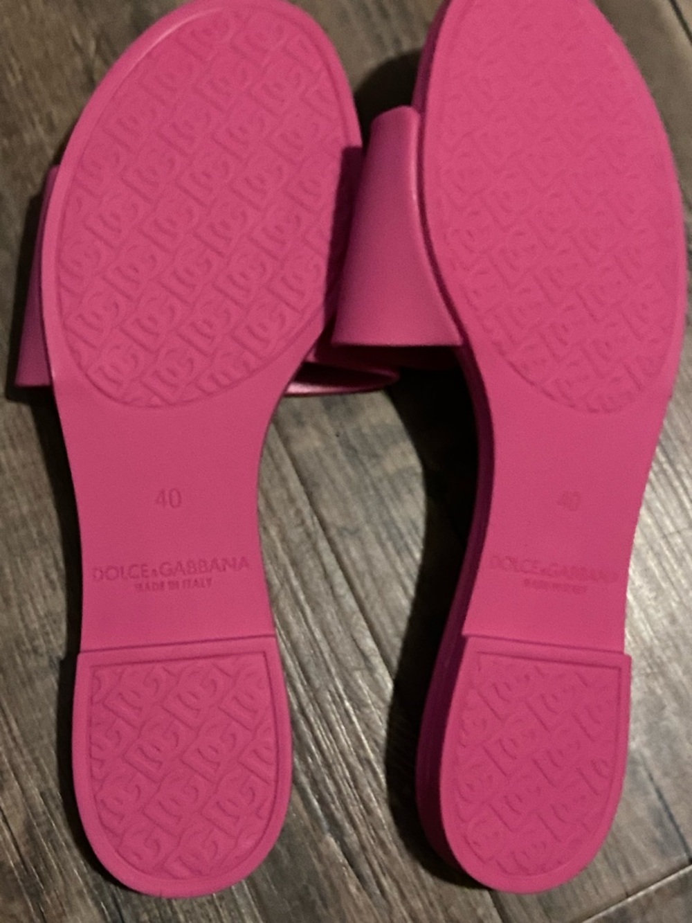 Dolce & Gabbana Hot Pink Logo Slide Sandals - Picture 2 of 2